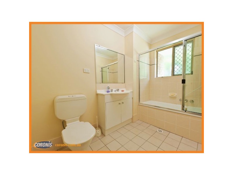 31 Leiper Street, Stafford QLD 4053