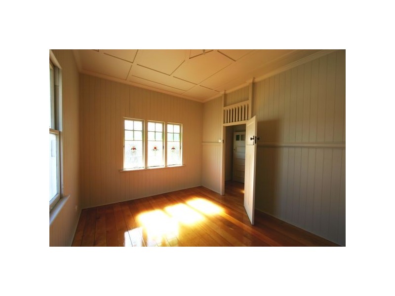 25 Price Street, Wooloowin QLD 4030