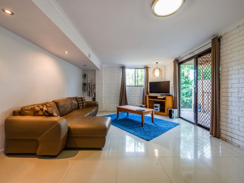 21 Detling Street, Stafford Heights QLD 4053