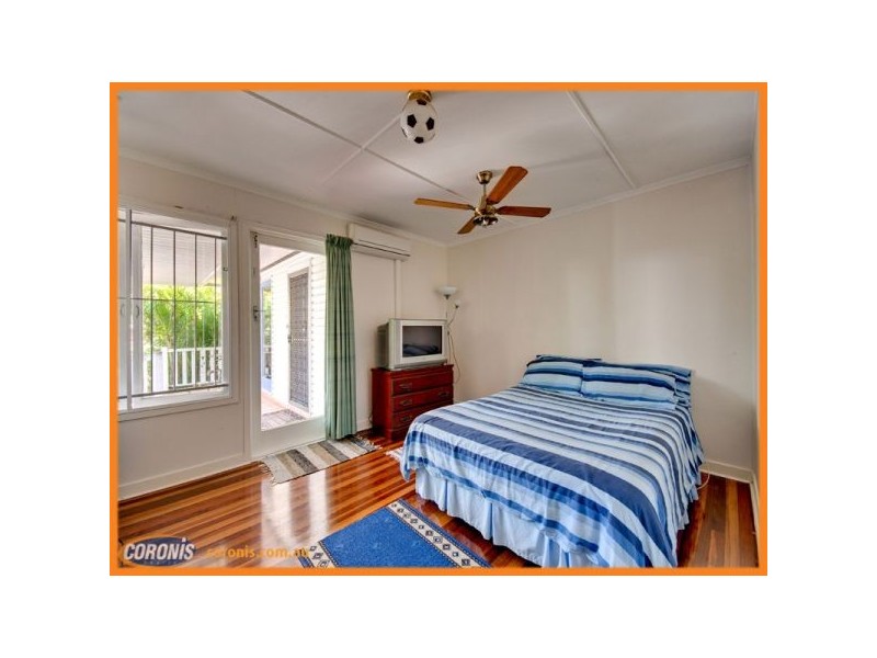 5 Aldren Street, Stafford Heights QLD 4053