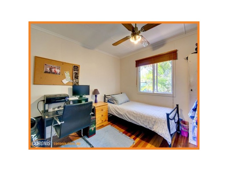 5 Aldren Street, Stafford Heights QLD 4053