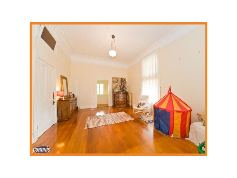 11 Lahey Close, Wynnum QLD 4178