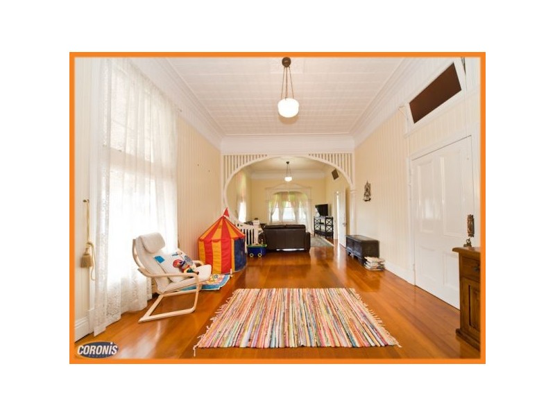 11 Lahey Close, Wynnum QLD 4178