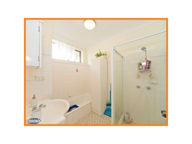 2/15 Bundah Street, Camp Hill QLD 4152