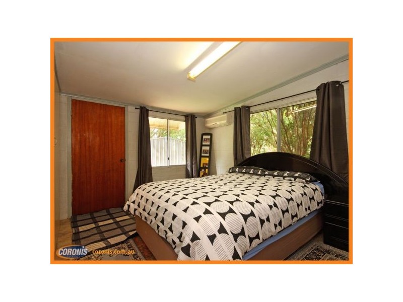 35 Gowen Street, Shorncliffe QLD 4017