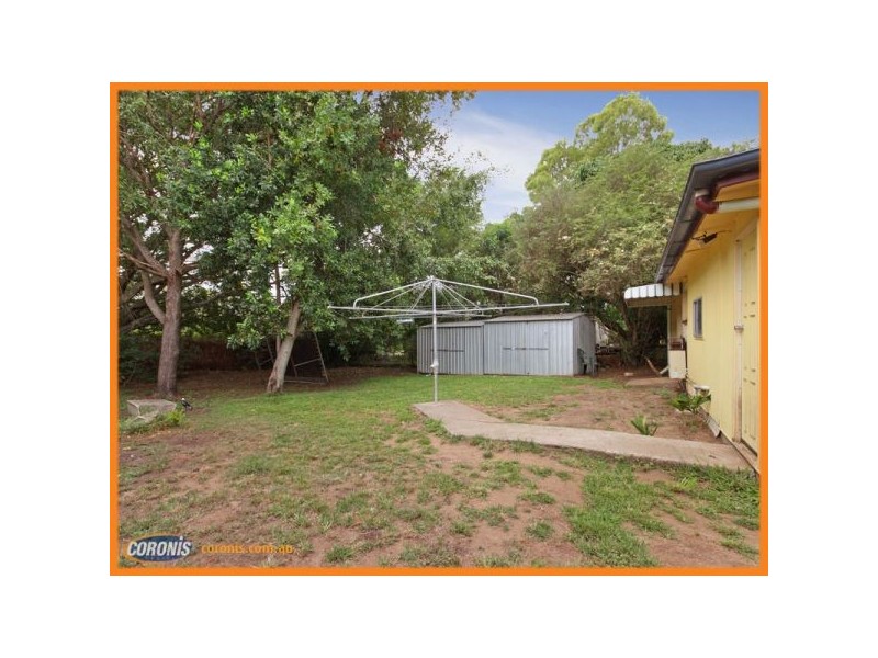 35 Gowen Street, Shorncliffe QLD 4017