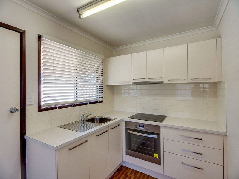 274 Scarborough Road, Scarborough QLD 4020