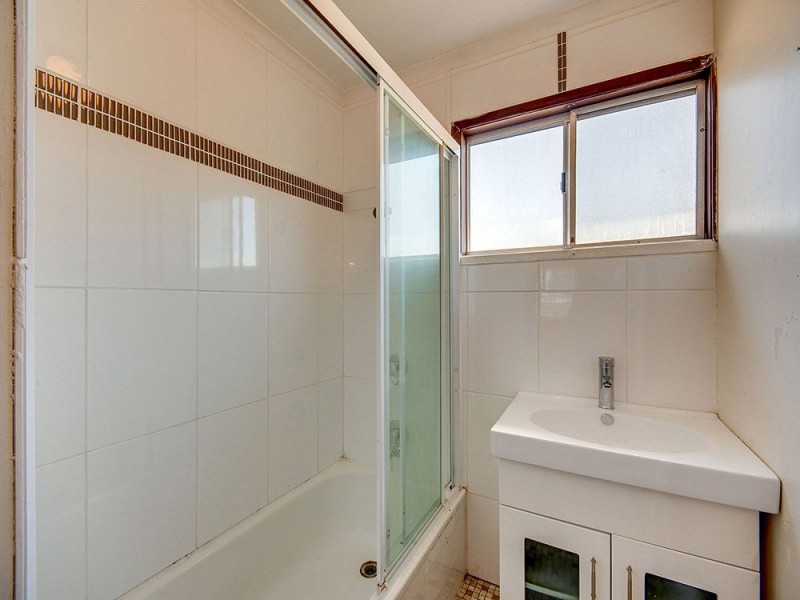 274 Scarborough Road, Scarborough QLD 4020