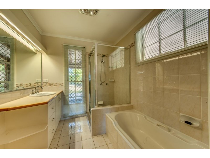 173 Leacroft Road, Burbank QLD 4156