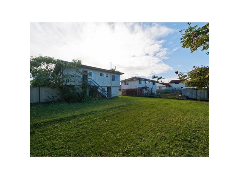 10 Woody Avenue, Kingston QLD 4114