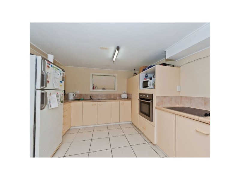 10 Woody Avenue, Kingston QLD 4114