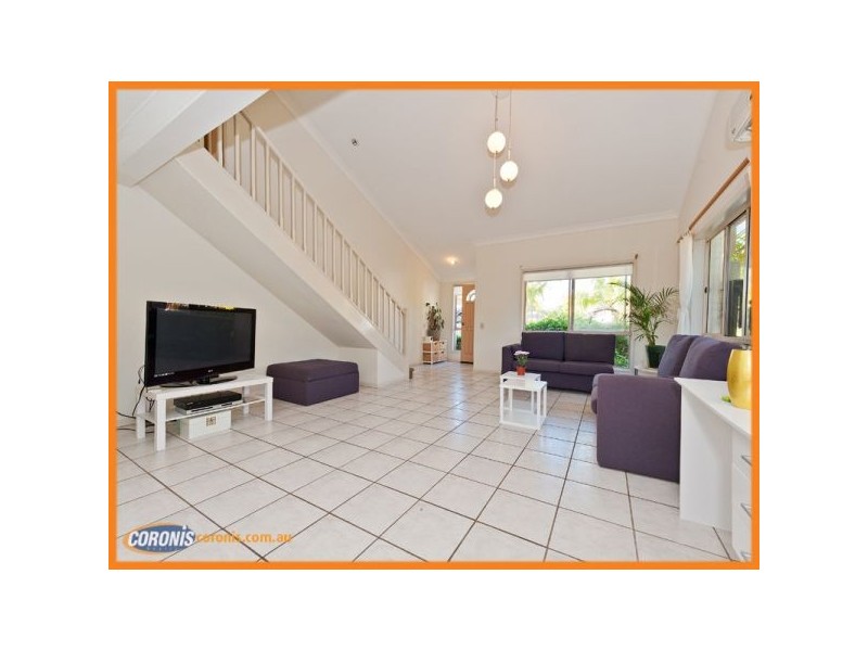17/264 Oxley Drive, Coombabah QLD 4216