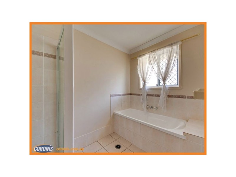 18 Crestridge Crescent, Morayfield QLD 4506