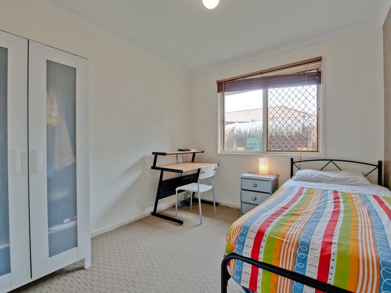 37 Cambridge Crescent, Fitzgibbon QLD 4018