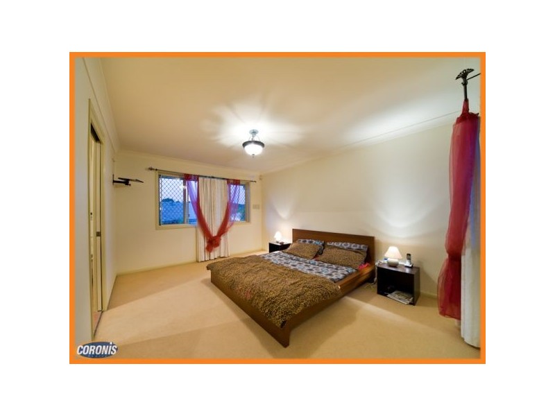 28 Beaulieu Crescent, Carindale QLD 4152