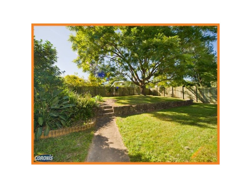 17 Quill Street, Stafford Heights QLD 4053