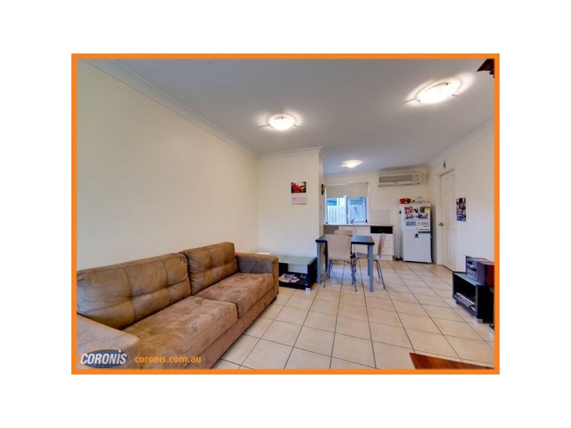 4/2 Fleet Drive, Kippa-ring QLD 4021