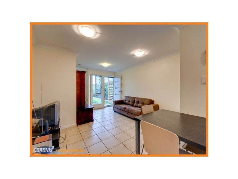 4/2 Fleet Drive, Kippa-ring QLD 4021