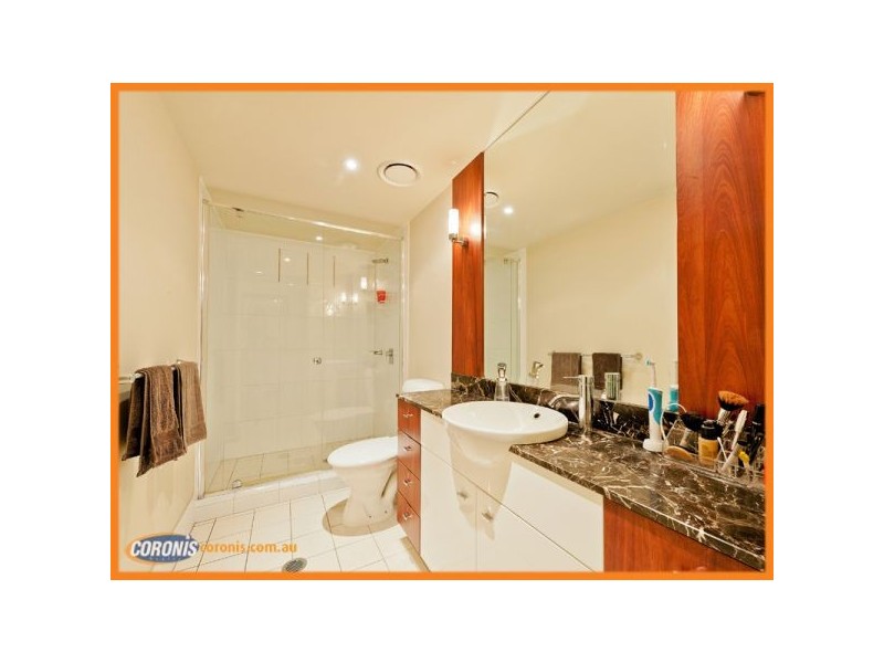 2011/23 Ferny Avenue, Surfers Paradise QLD 4217