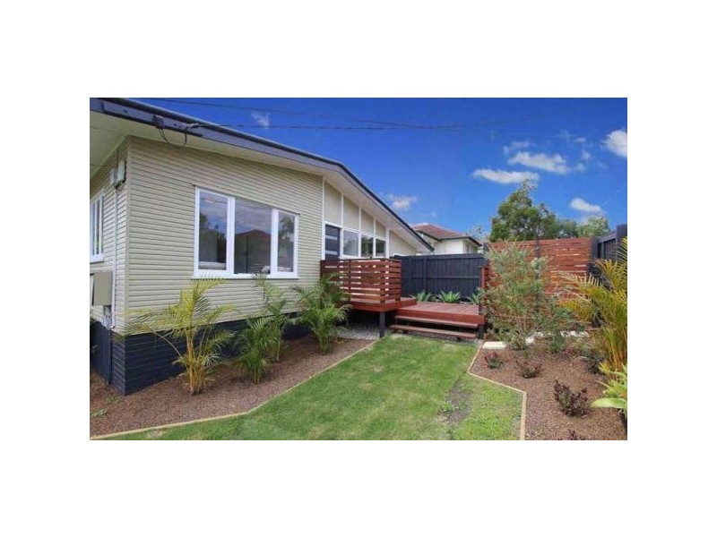11 Blenheim Street, Chermside West QLD 4032