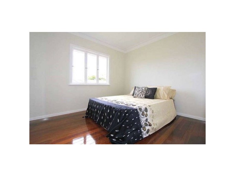 11 Blenheim Street, Chermside West QLD 4032