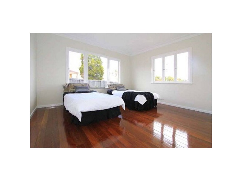 11 Blenheim Street, Chermside West QLD 4032