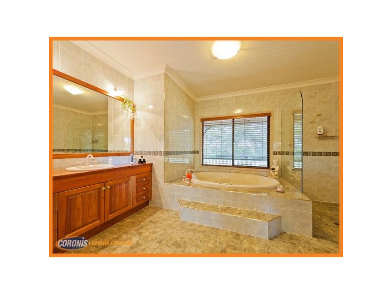 319 Wongawallan Drive, Wongawallan QLD 4210