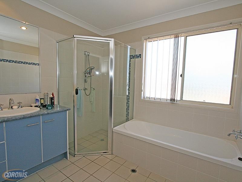 63 Brae St, Wavell Heights QLD 4012