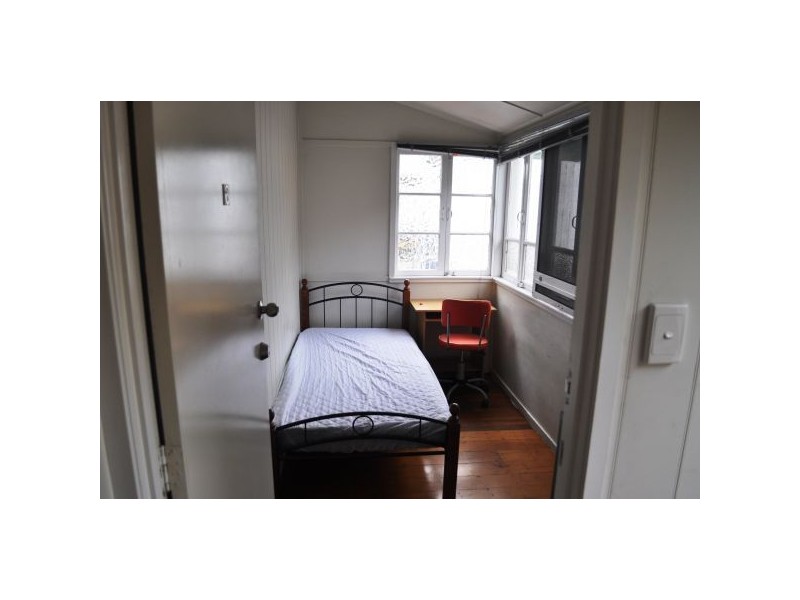 Room 6/25 Lower Clifton Terrace, Red Hill QLD 4059