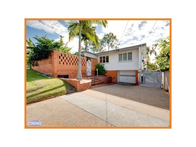 15 Coleridge Street, Stafford Heights QLD 4053