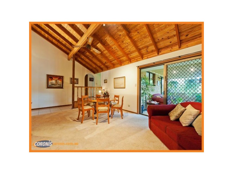 10 Renmark St, Helensvale QLD 4212