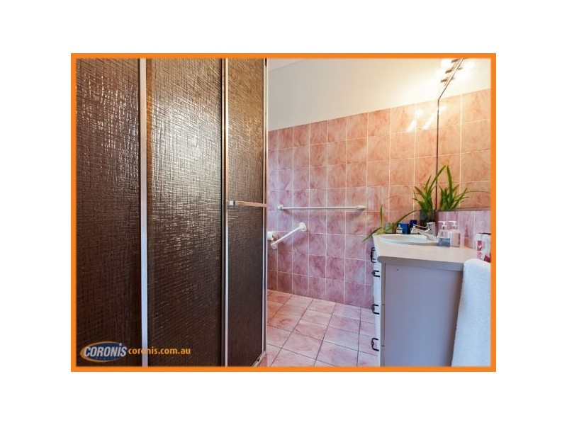 10 Renmark St, Helensvale QLD 4212