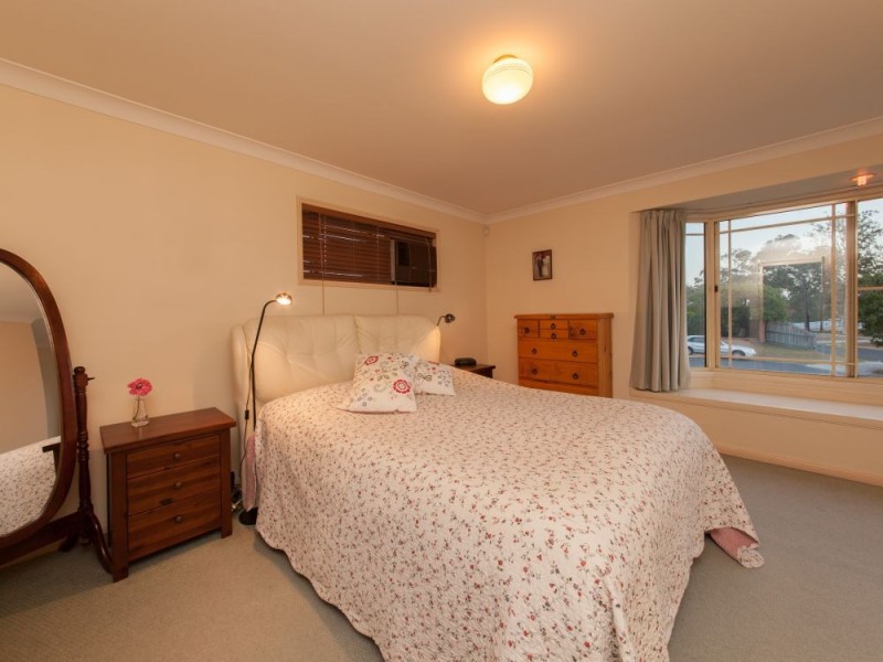 23 Angourie Place, Carindale QLD 4152