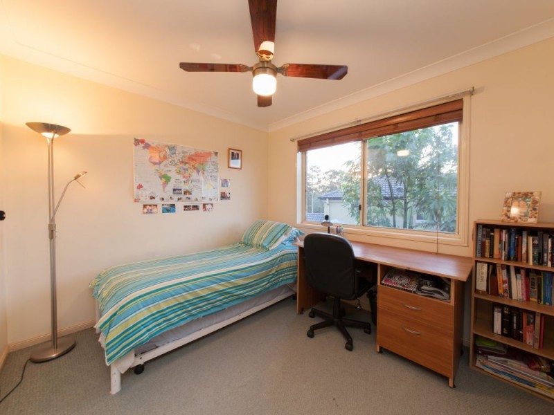 23 Angourie Place, Carindale QLD 4152