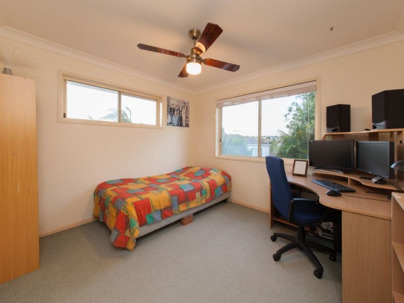 23 Angourie Place, Carindale QLD 4152