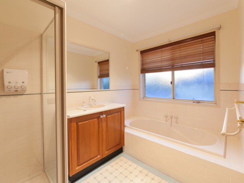 23 Angourie Place, Carindale QLD 4152