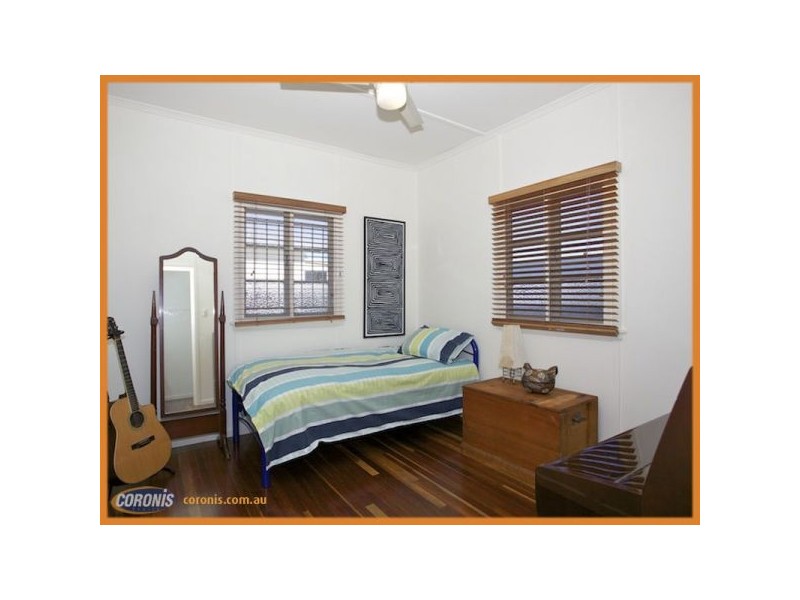 7 Bernard Street, Brighton QLD 4017