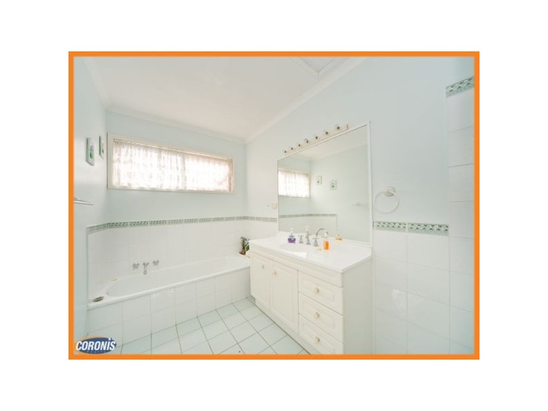 23 Cobble Street, The Gap QLD 4061