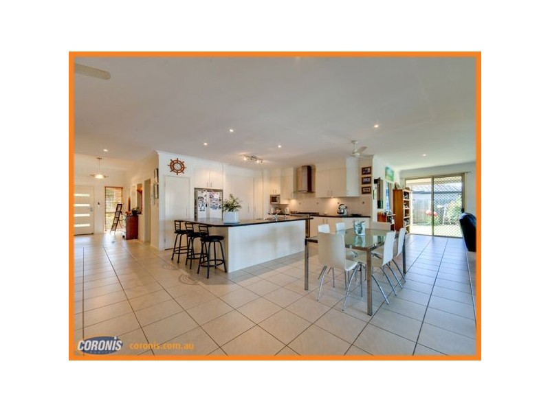 42 Topsail Court, Banksia Beach QLD 4507