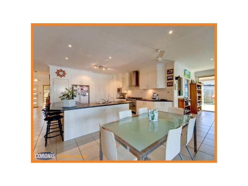 42 Topsail Court, Banksia Beach QLD 4507