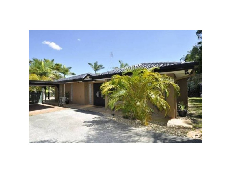13 Armidale Crescent, Helensvale QLD 4212