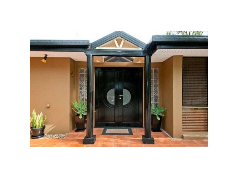 13 Armidale Crescent, Helensvale QLD 4212