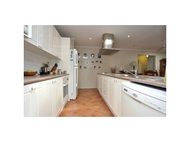 13 Armidale Crescent, Helensvale QLD 4212