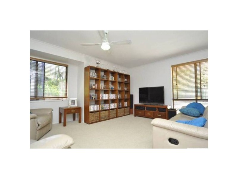 13 Armidale Crescent, Helensvale QLD 4212