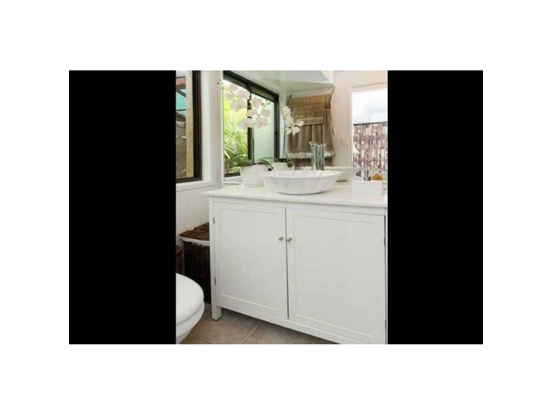 13 Armidale Crescent, Helensvale QLD 4212