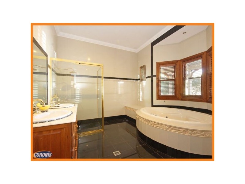 24 Vores Road, Whiteside QLD 4503