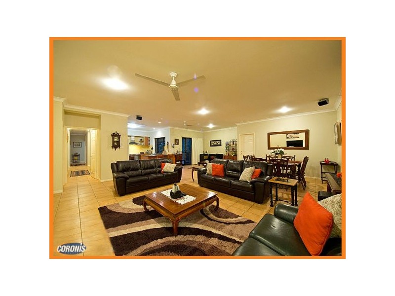 11 Tinaroo Court, Albany Creek QLD 4035