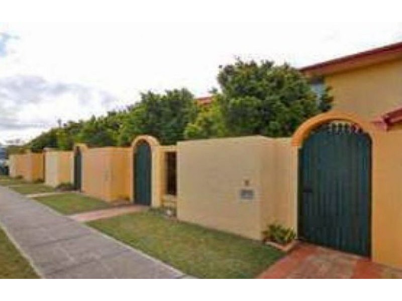 4/16 Hayes Street, Caboolture QLD 4510