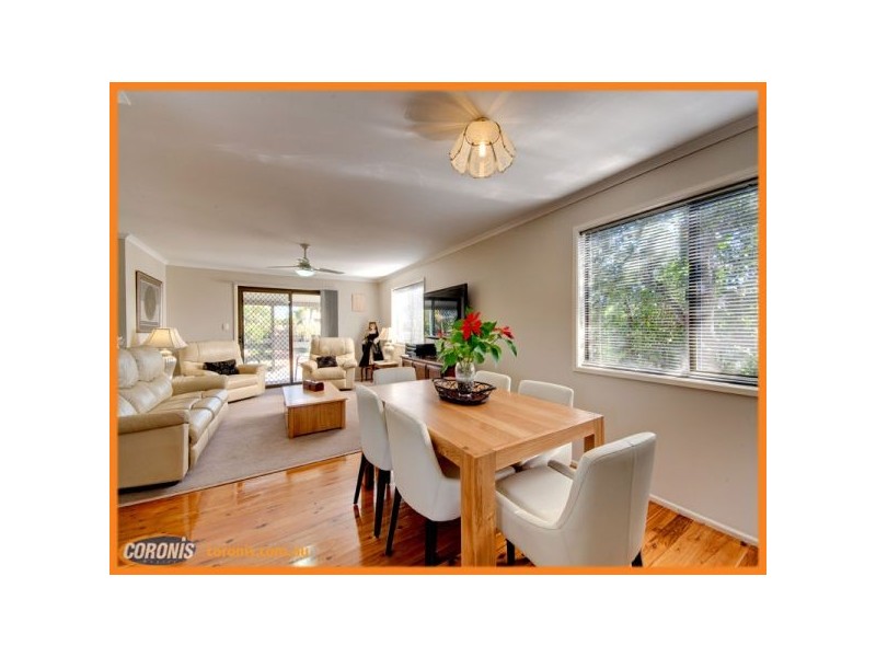 12 Carter Court, Sandstone Point QLD 4511