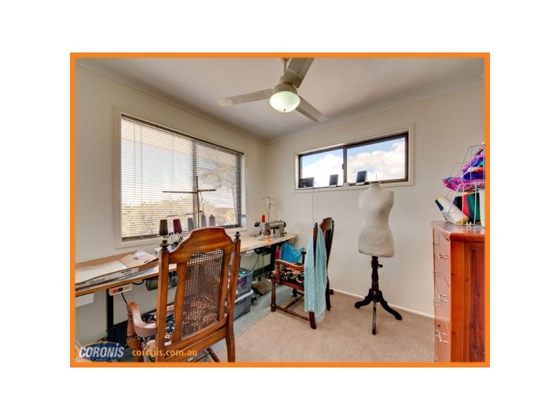 12 Carter Court, Sandstone Point QLD 4511